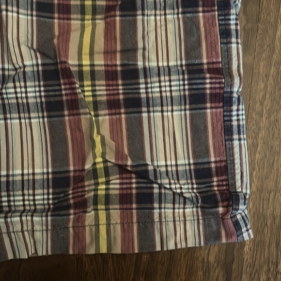 Plaid Banana Republic Shorts - Picture 2 of 5